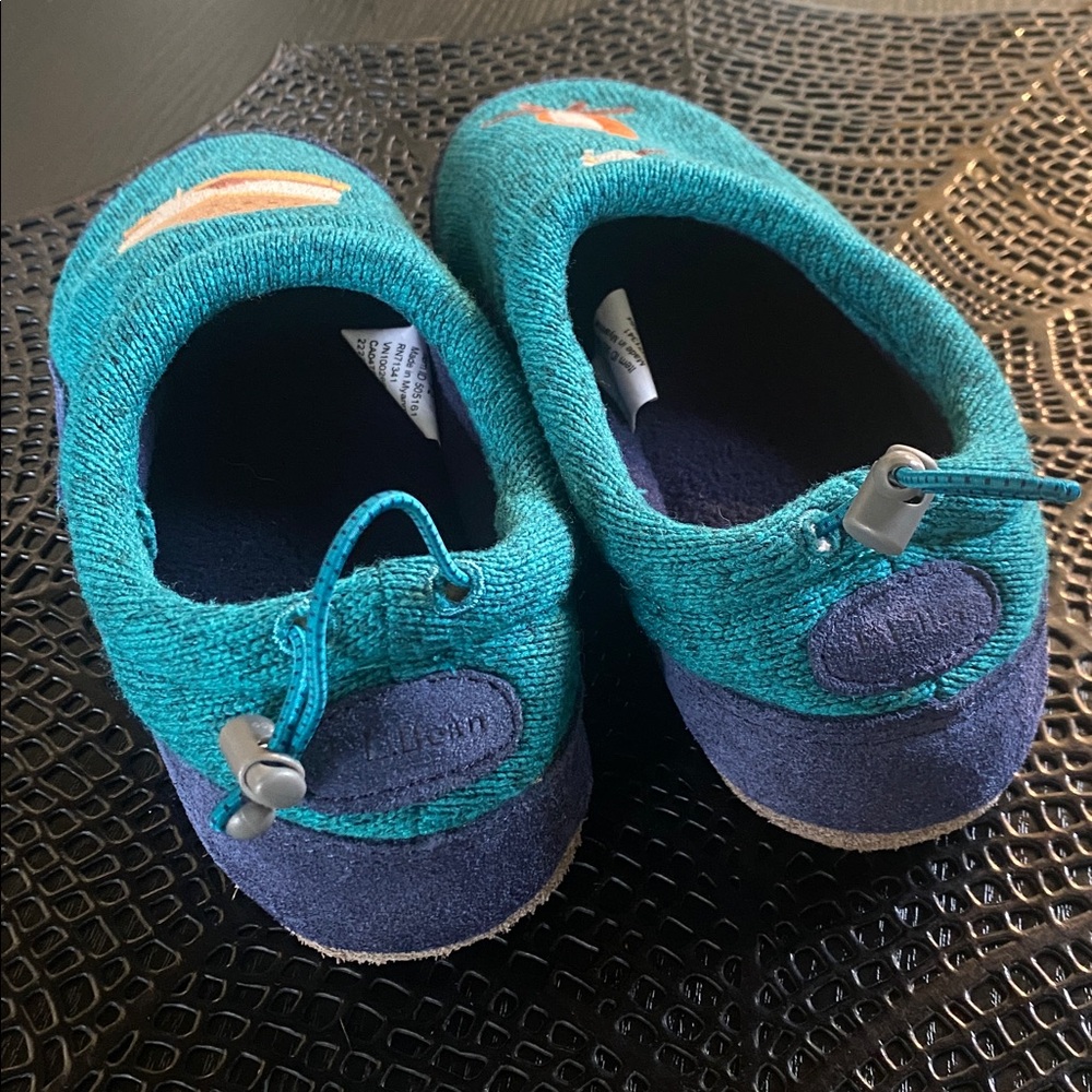 L.L. Bean S’mores Sweater Fleece Motif Teal/Blue Slipper, Size 1-2 kids (unisex) - Picture 4 of 8